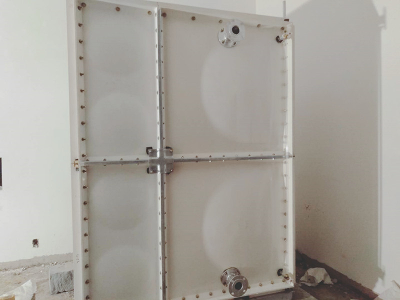 濟(jì)南市平陰縣玻璃鋼水箱，搪瓷水箱