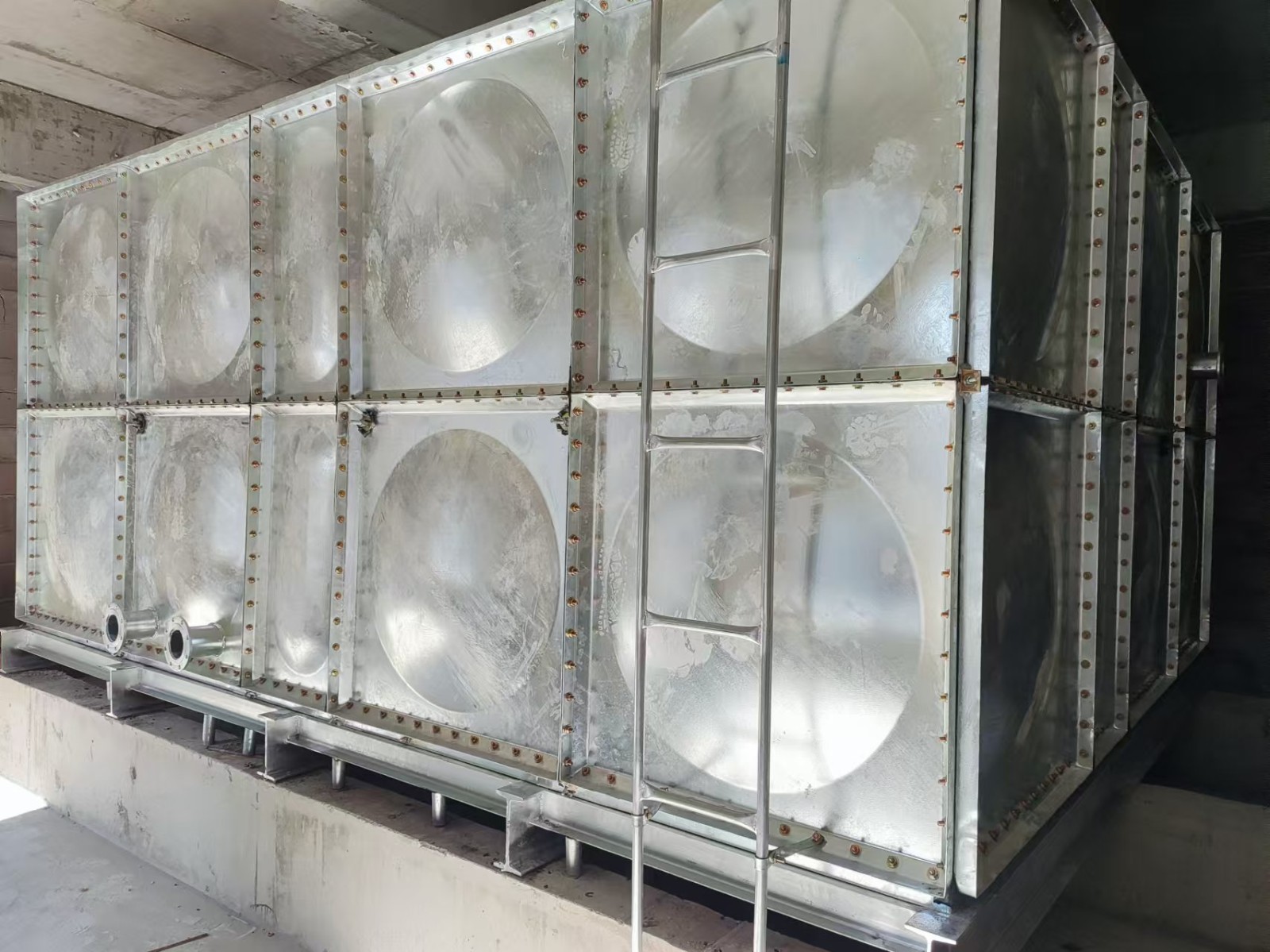 河北保定鍍鋅鋼板消防水箱